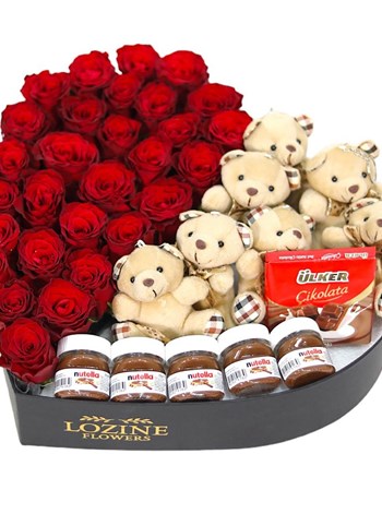 Büyük Kalp Kutuda Ayıcık ve Çikolatalı Kırmızı Güller